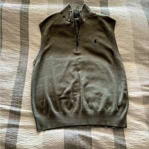 Pull up by Ralph Lauren sweater fest with zip up horn a handful of times